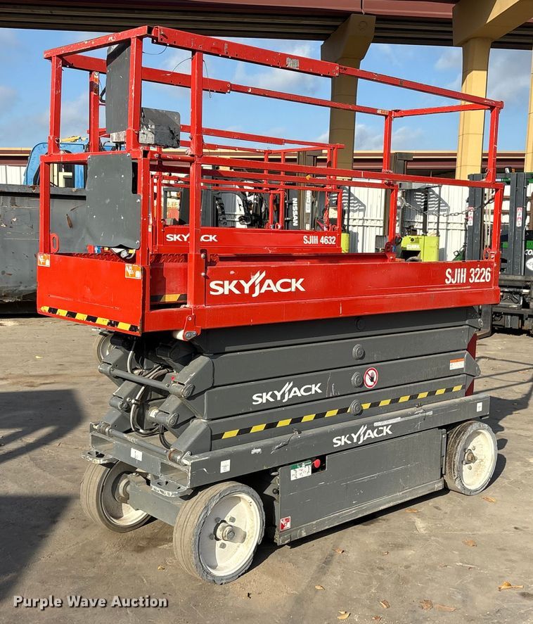 2014 Skyjack SJIII 3226 scissor lift - ET7306