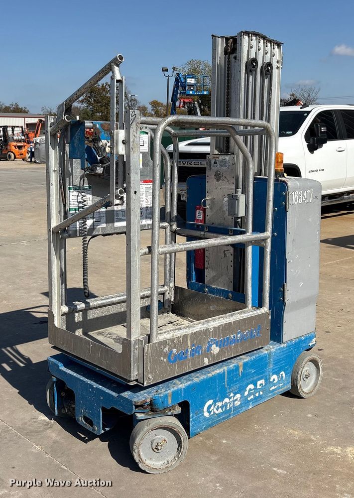 2017 Genie GR-20 vertical lift - ET7308