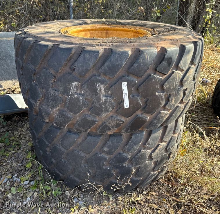 (2) Michelin XL D  tires and wheels - EU5442