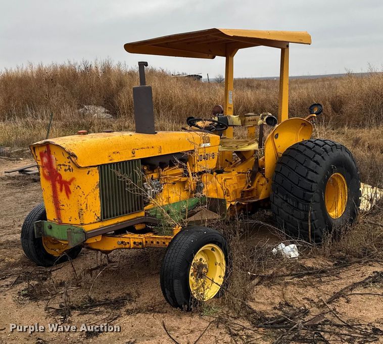 1974 John Deere 401B tractor - EU6414
