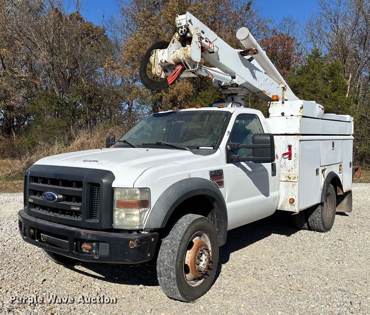 2008 Ford F550 XL Super Duty bucket truck - EV3285