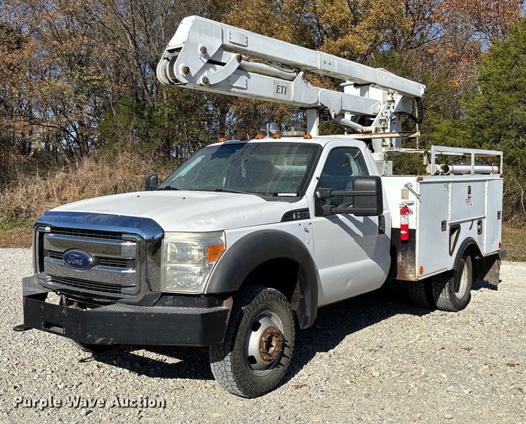 2011 Ford F350 Super Duty bucket truck - EV3286