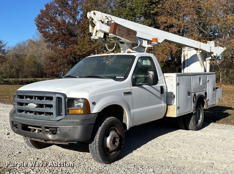 2006 Ford F350 Super Duty bucket truck - EV3287