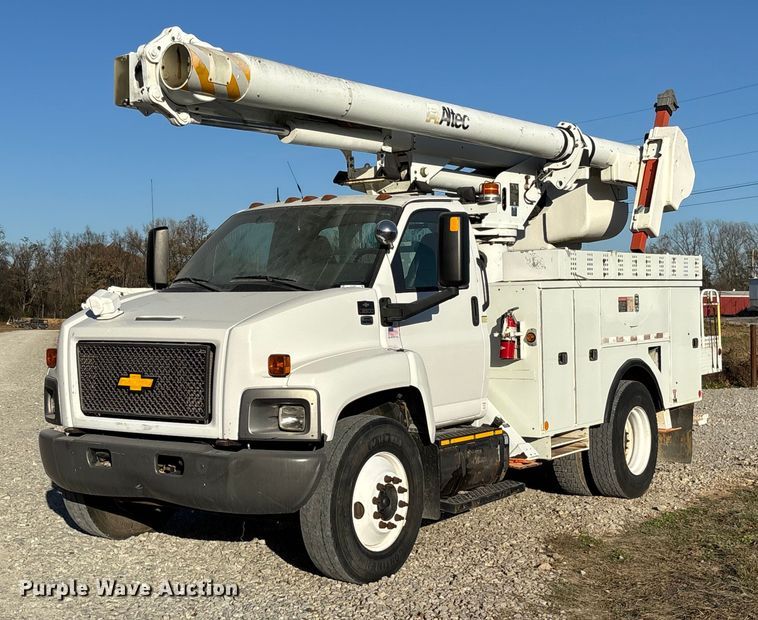2009 Chevrolet C8500 bucket truck - EV3294