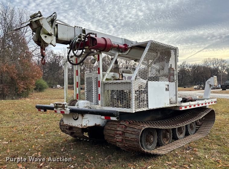 Track carrier with digger derrick - EV3303