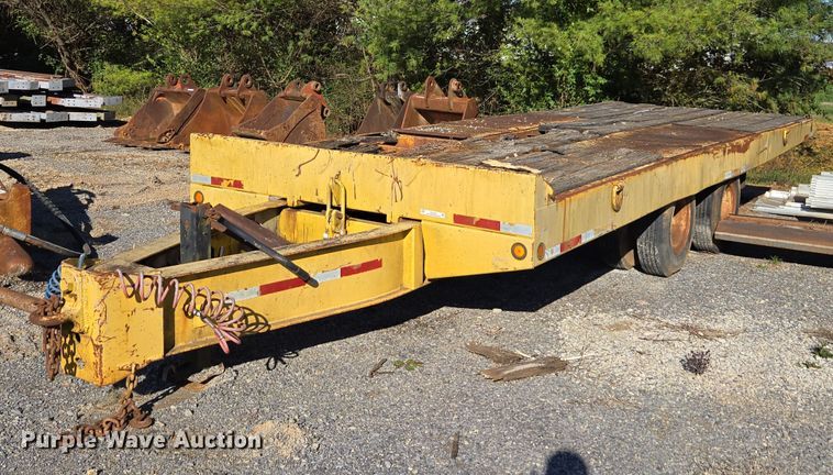 1986 Eager Beaver tilt deck equipment trailer - EV4418