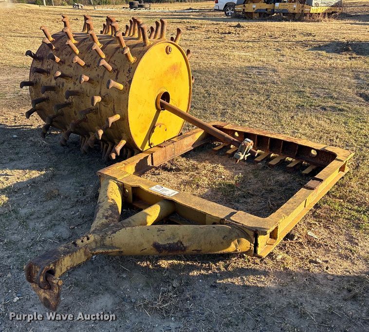 Sheepsfoot roller compactor - FI0041