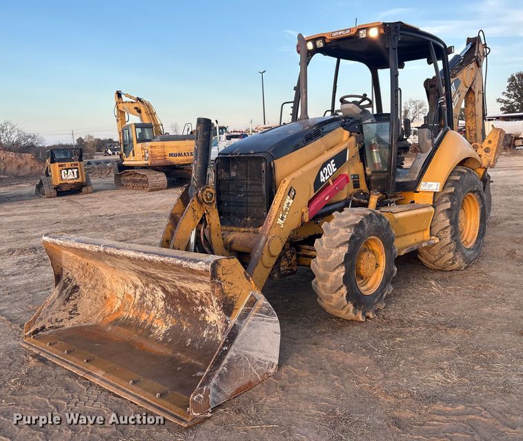 2011 Caterpillar 420E backhoe - FI0059