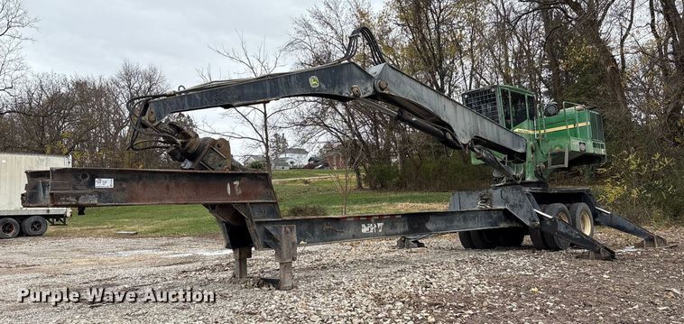 2011 John Deere 437D log loader - FK1025