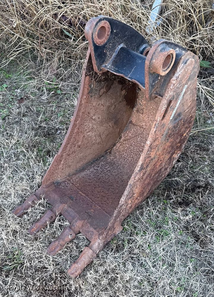 Caterpillar backhoe bucket - HI9356