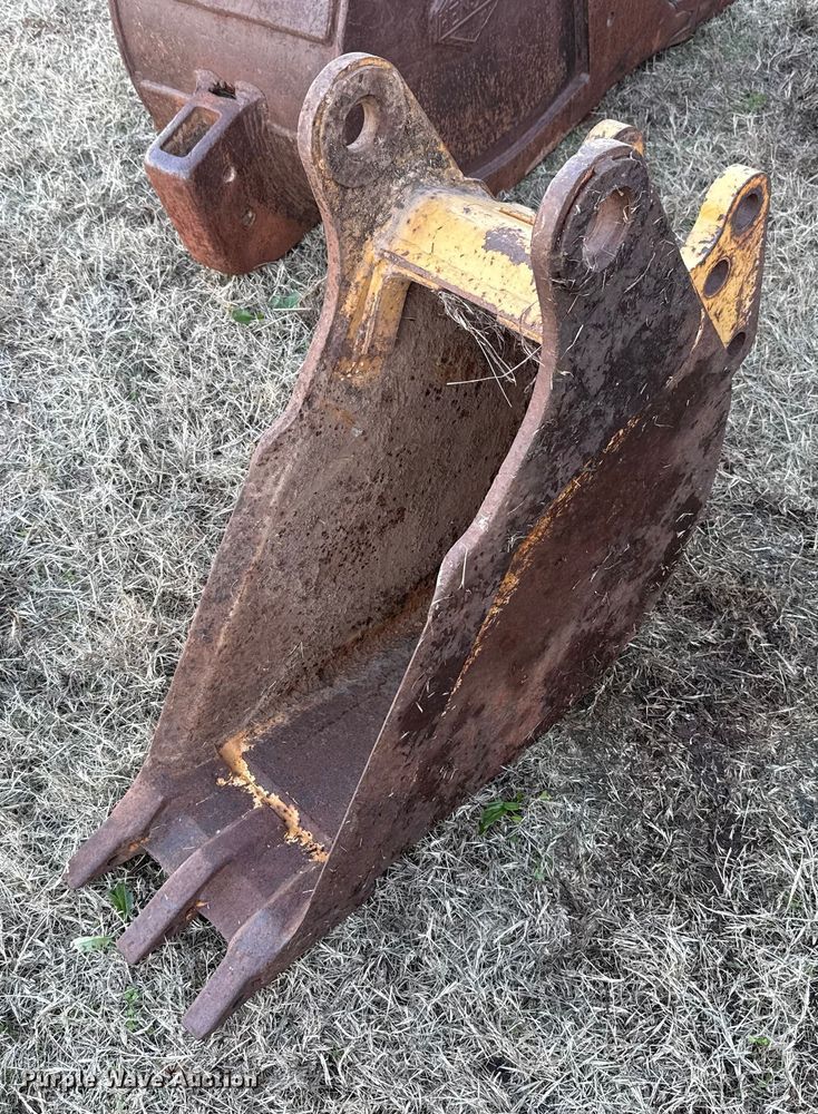 Backhoe bucket - HI9357