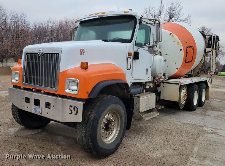 2006 International Paystar 5500i ready mix truck - NO9790