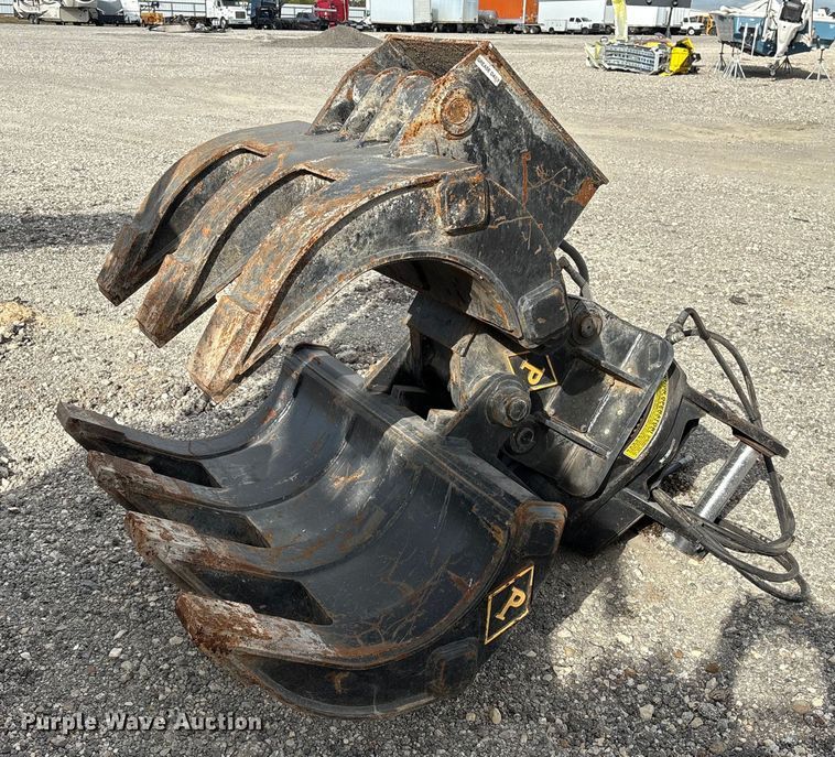 Pemberton 420701 HX130 scrap grapple - YA1486