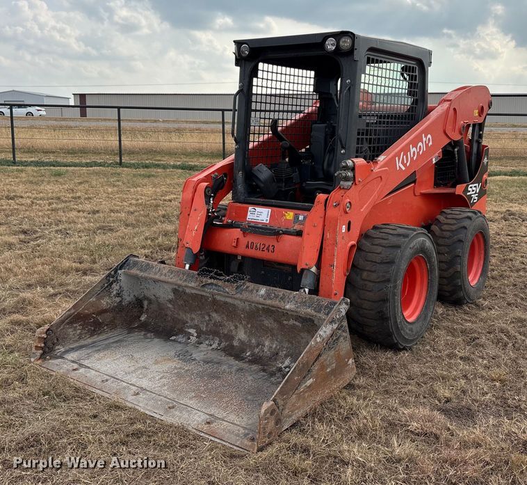2021 Kubota SSV75 skid steer loader - DU6501
