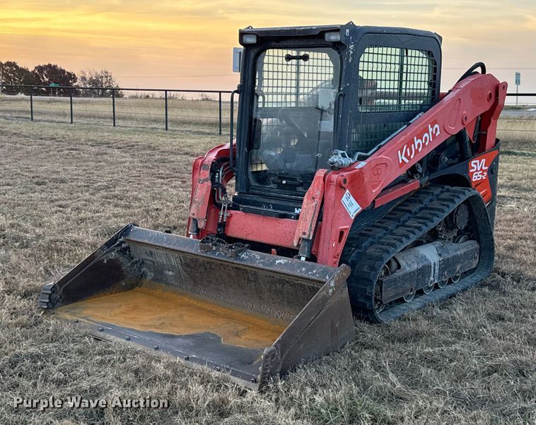 2019 Kubota SVL65-2 tracked skid steer loader - DU6557