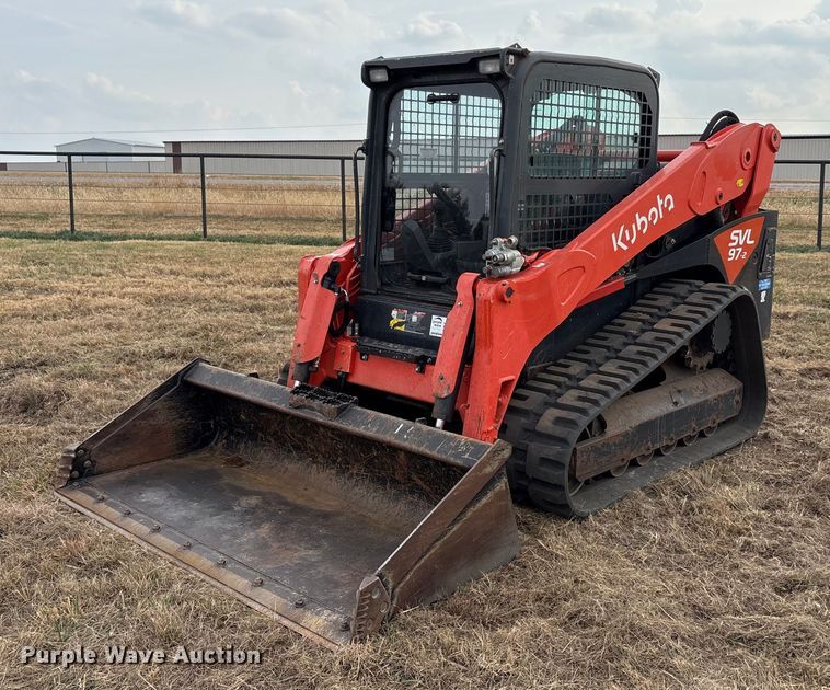 2023 Kubota SVL97-2 tracked skid steer loader - DU6561