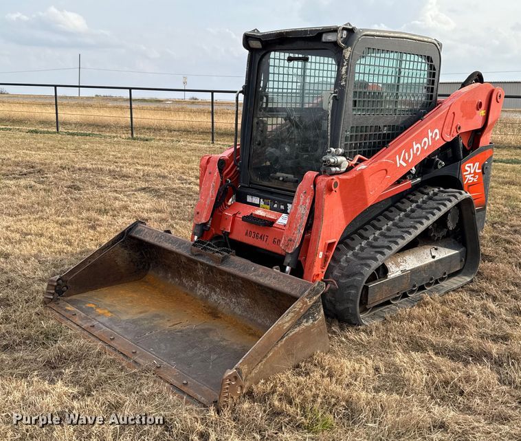 2022 Kubota SVL75-2 tracked skid steer loader - DU6563