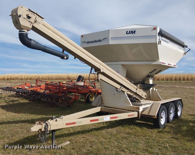 Unverferth SeedRunner 3750 seed tender - DT4522