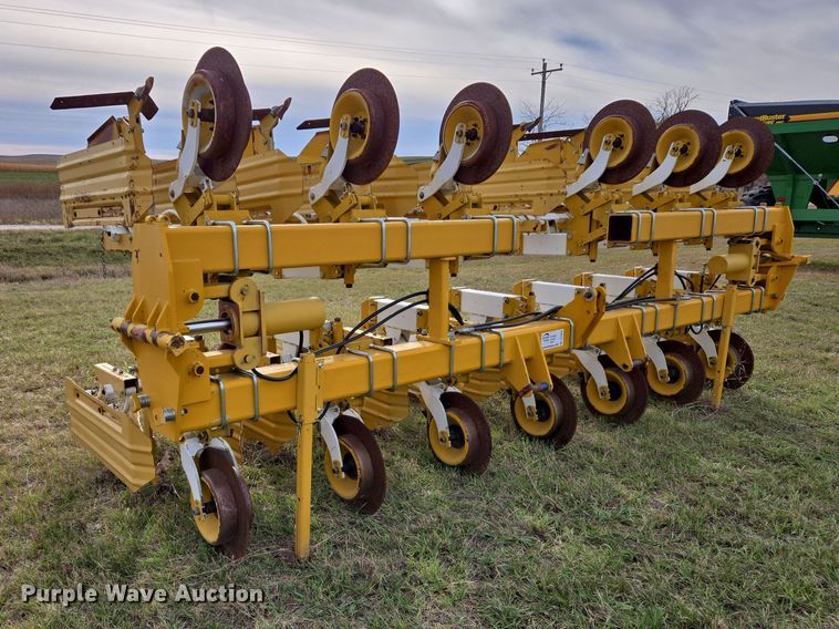 Buffalo row crop cultivator - DT4532