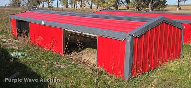 Ashby Manufacturing calf shelter - DT4565