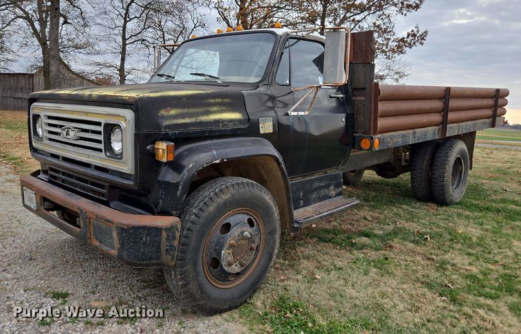 1973 Chevrolet C60 dump flatbed truck - DT4590