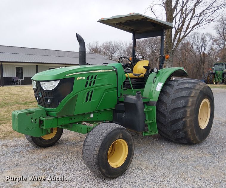 2015 John Deere 6105M tractor - DT4647