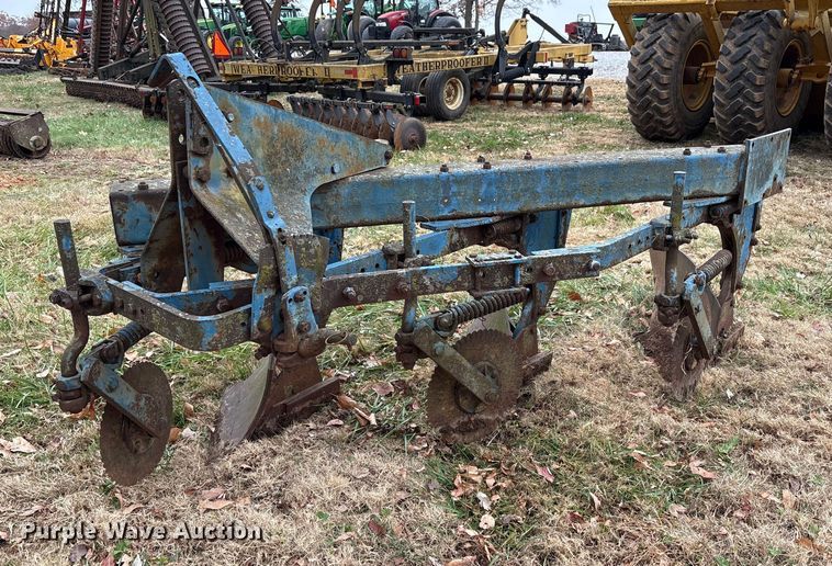 Ford 150 plow - DT4669