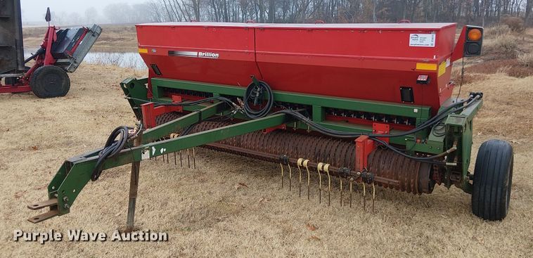 Brillion SL-212 seeder - DT4679