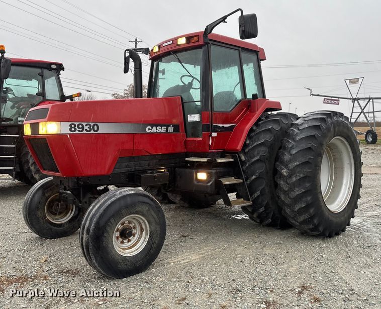 Case IH 8930 tractor - DW7328