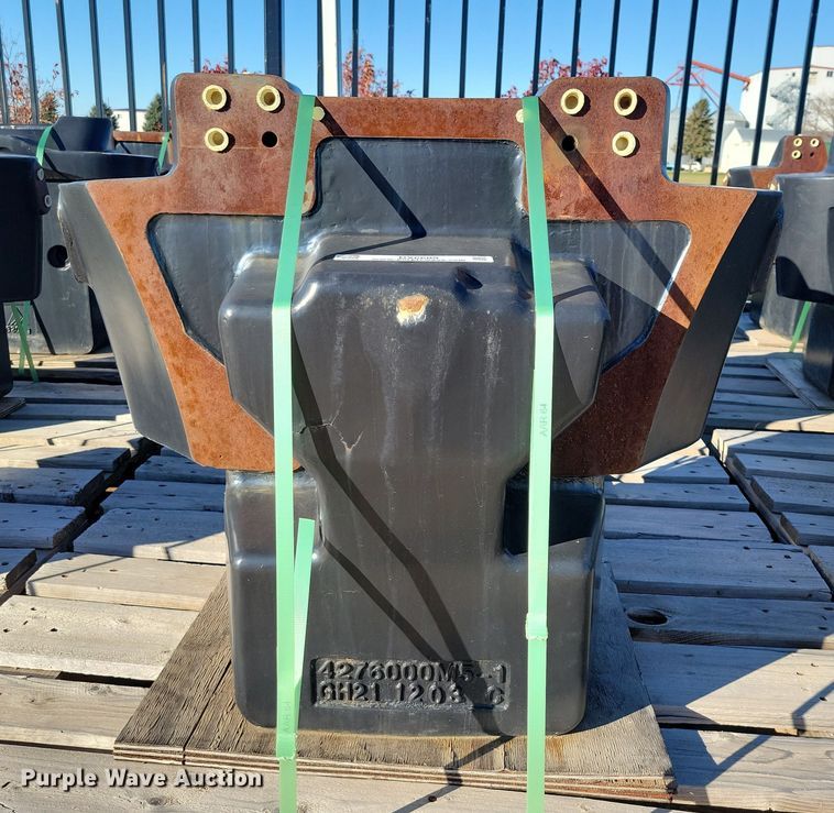 (6) AGCO 4276000M5 front weights - DX6612