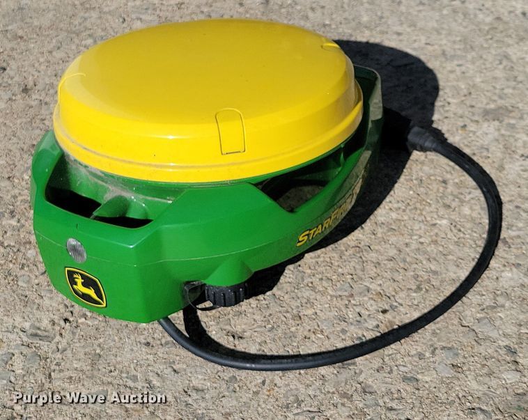John Deere StarFire 7000 SF1 GPS receiver - DX6636