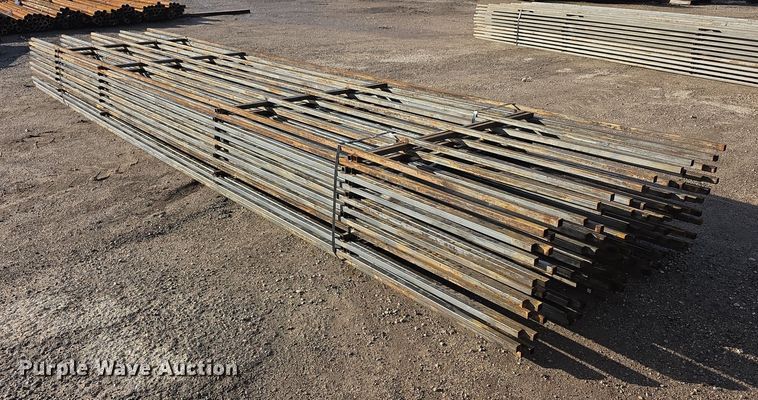 (20) fence panels - DZ3590