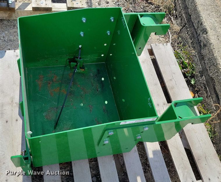 K&M Manufacturing weight box - DZ6636