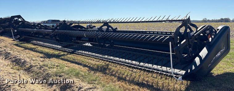 2010 MacDon D60 draper head - EA7080