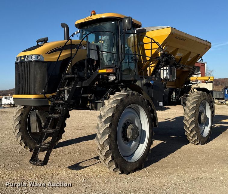 2015 RoGator RG1300B spreader - EC4473