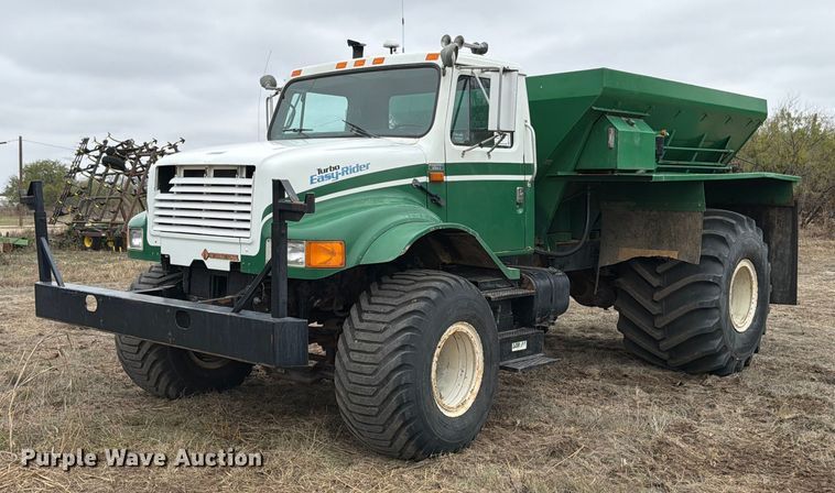 2021 International 4900 applicator truck - ED5058