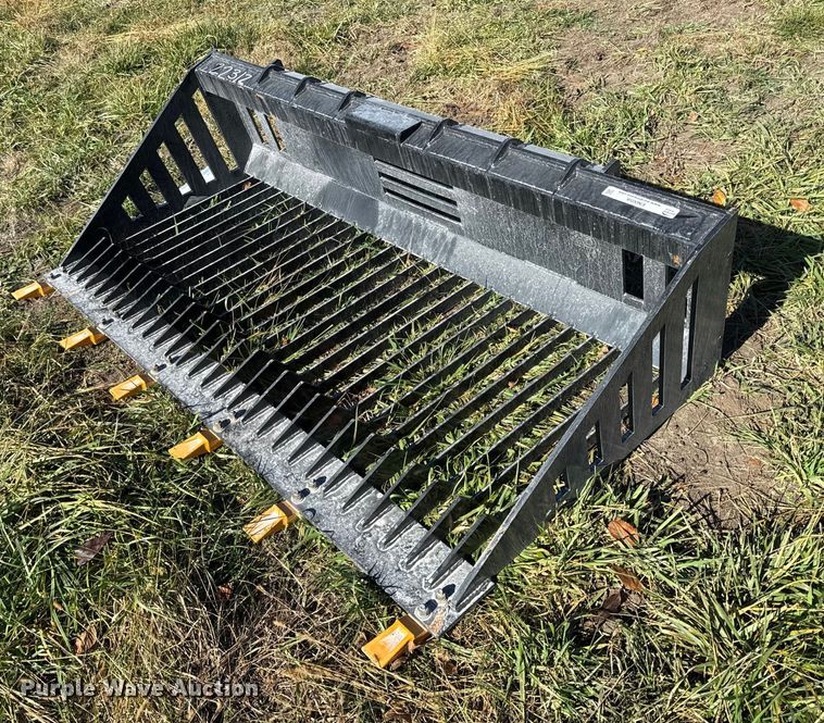 2025 Future RB66 skid steer rock bucket - EN0058