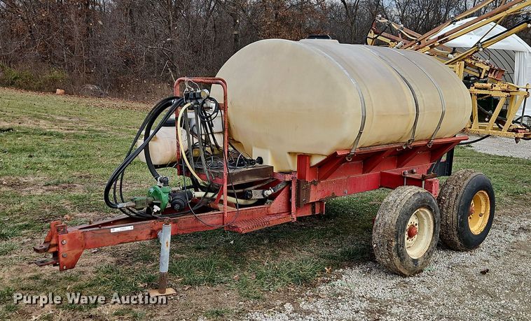 Hiniker Company sprayer - EO4879