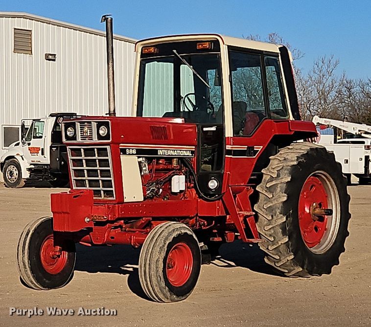 1979 International Harvester 986 tractor - EO4886