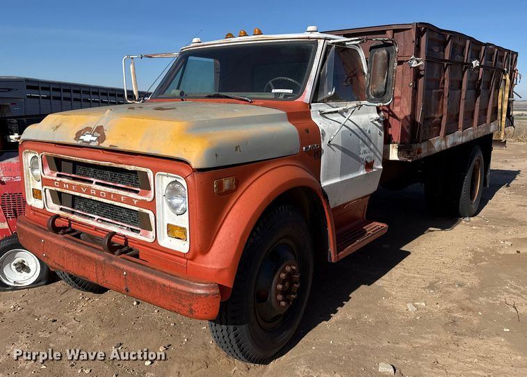 Chevrolet C50 grain truck - EP2545