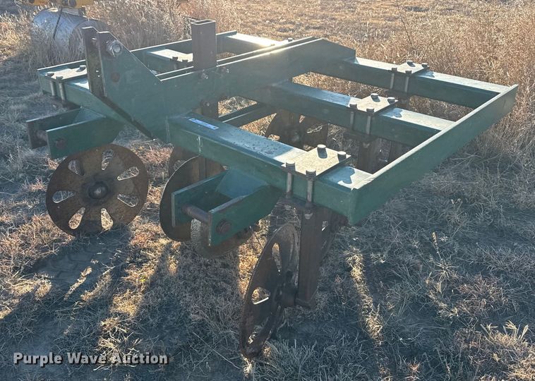 Pivot track tiller - EP2627