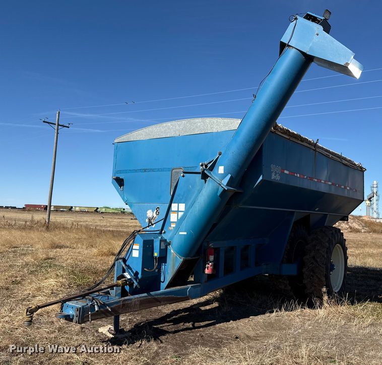 Kinze 1040 Row Crop grain cart - EP2634