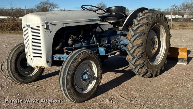 Harry Ferguson 30 tractor - ET4042