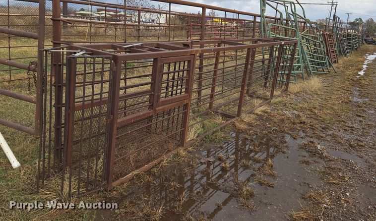 Shop built livestock chute - ET5300