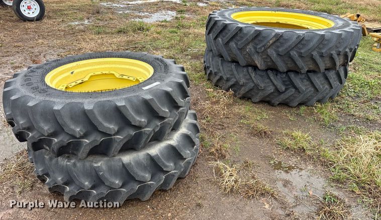 (4) tires and wheels - ET7331