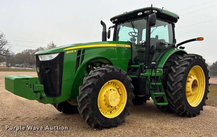 2011 John Deere 8335R MFWD tractor - ET7354