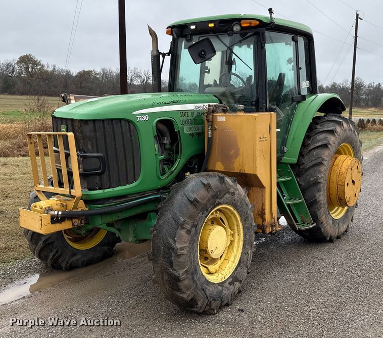 2009 John Deere 7130 MFWD tractor - EU5479