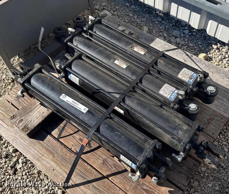 (4) hydraulic cylinders - EU6311