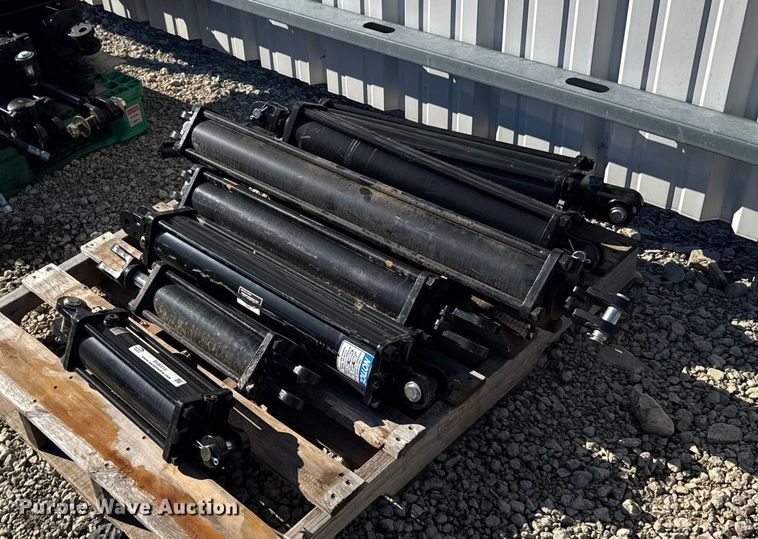 (8) hydraulic cylinders - EU6315