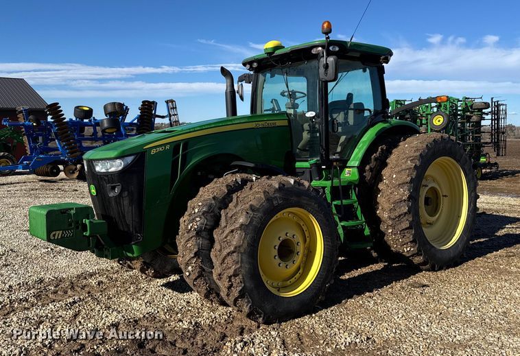 2011 John Deere 8310R MFWD tractor - EU6430